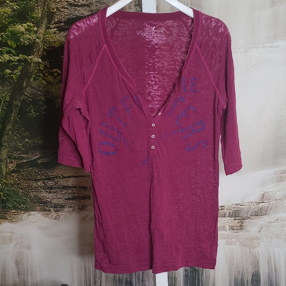 Classic American Eagle Womens Large Sheer Burgundy Vneck Button Top